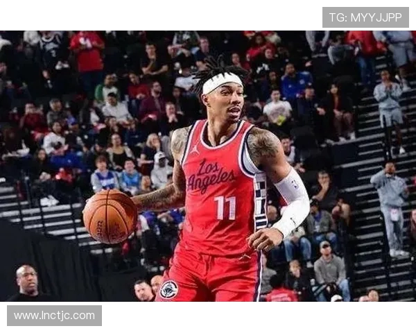 快船队正式签约乔丹米勒为球队注入新活力本季场均91分表现出色